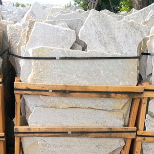 White Mist Vertical Flagstone .375-.75